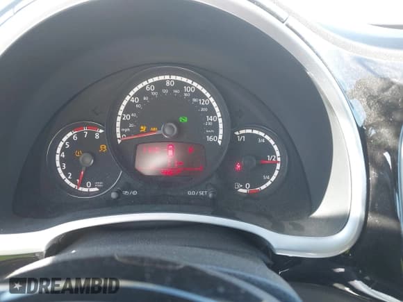 ✅ 2013 Volkswagen Beetle Fender Edition • VIN: 3VWJP7AT8DM685155 • Lot: 41815170. Listed on IAAI with 49,901 mi. Free auction sales archive from the USA and detailed vehicle history report at DreamBid. Image 7.