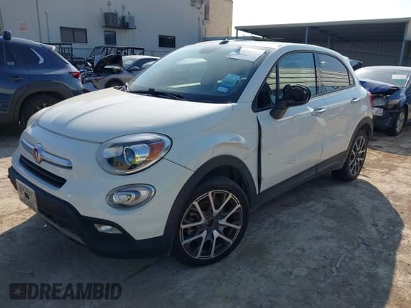 ✅ 2016 FIAT 500X Trekking Plus • VIN: ZFBCFXET6GP374916 • Lot: 43152431. Listed on IAAI with 114,575 mi. Free auction sales archive from the USA and detailed vehicle history report at DreamBid. Image 2.
