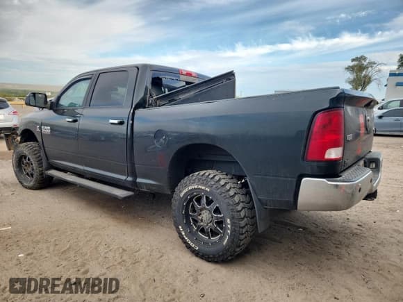✅ 2018 Ram 3500 SLT • VIN: 3C63R3DL5JG147072 • Lot: 70785465. Wystawiony na Copart z przebiegiem Nie podano. Bezpłatny archiwum sprzedaży aukcyjnych z USA i szczegółowy raport historii pojazdu na DreamBid. Zdjęcie 2.