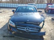 ✅ 2019 Mercedes-Benz C 300 • VIN: 55SWF8DB5KU311316 • Lot: 41650068. Listed on IAAI with 68,399 mi. Free auction sales archive from the USA and detailed vehicle history report at DreamBid. Image 13.