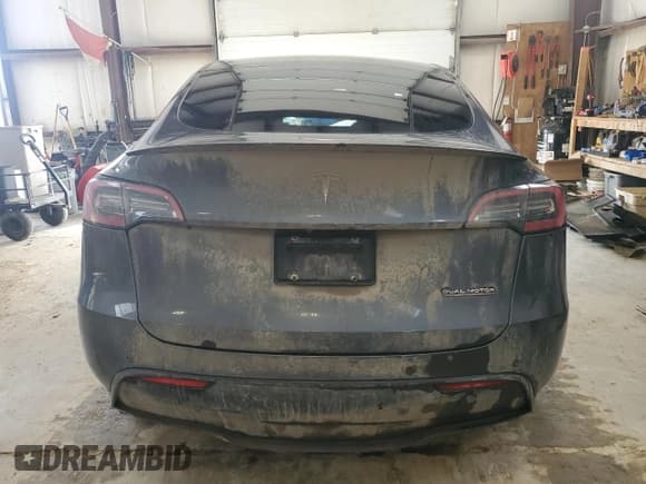 ✅ 2022 Tesla Model Y Performance • VIN: 7SAYGDEF6NF327016 • Лот: 52150725. Опубликован ранее на Copart с пробегом 99 505 миль. Бесплатный доступ к архиву аукционных продаж из США и подробный отчёт об истории автомобиля на DreamBid. Изображение 6.