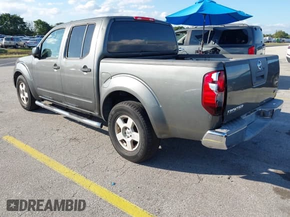 ✅ 2006 Nissan Frontier SE • VIN: 1N6AD07U96C406655 • Lot: 43616031. Wystawiony na IAAI z przebiegiem 79 598 mil. Bezpłatny archiwum sprzedaży aukcyjnych z USA i szczegółowy raport historii pojazdu na DreamBid. Zdjęcie 6.