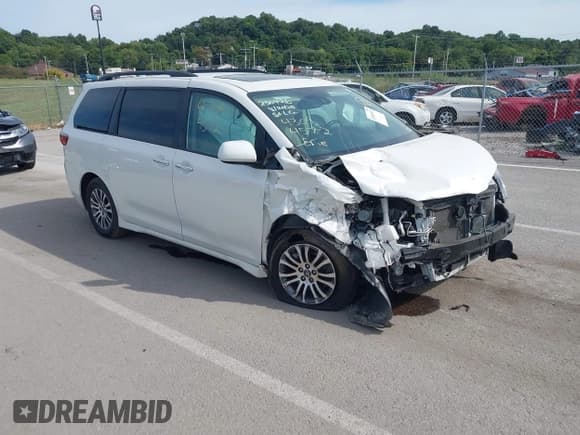 ✅ 2020 Toyota Sienna XLE • VIN: 5TDYZ3DC5LS037710 • Lot: 43094572. Listed on IAAI with 88,138 mi. Free auction sales archive from the USA and detailed vehicle history report at DreamBid. Image 1.