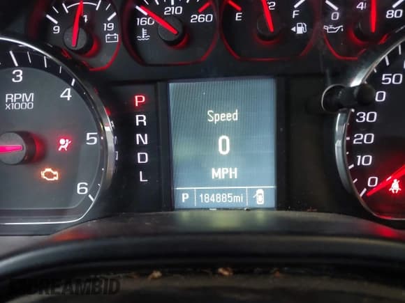 ✅ 2019 Chevrolet Silverado 1500 Work Truck • VIN: 2GCRCNEC8K1201795 • Lot: 43658639. Wystawiony na IAAI z przebiegiem 184 885 mil. Bezpłatny archiwum sprzedaży aukcyjnych z USA i szczegółowy raport historii pojazdu na DreamBid. Zdjęcie 7.