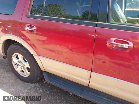✅ 2007 Ford Expedition Eddie Bauer • VIN: 1FMFU18557LA93543 • Lot: 42227120. Listed on IAAI with 187,991 mi. Free auction sales archive from the USA and detailed vehicle history report at DreamBid. Image 14.