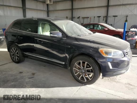 ✅ 2016 Volvo XC60 T5 Platinum • VIN: YV4612RM4G2867129 • Lot: 89442325. Wystawiony na Copart z przebiegiem Nie podano. Bezpłatny archiwum sprzedaży aukcyjnych z USA i szczegółowy raport historii pojazdu na DreamBid. Zdjęcie 4.