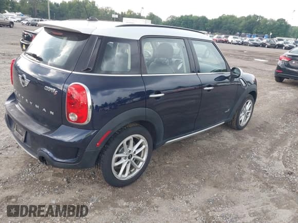 ✅ 2016 MINI Countryman S • VIN: WMWZC5C51GWU04173 • Lot: 42620287. Listed on IAAI with 96,392 mi. Free auction sales archive from the USA and detailed vehicle history report at DreamBid. Image 4.
