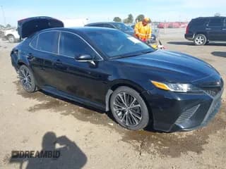✅ 2019 Toyota Camry SE • VIN: 4T1B11HK2KU793875 • Лот: 43680269. Опубликован ранее на IAAI с пробегом 101 093 миль. Бесплатный доступ к архиву аукционных продаж из США и подробный отчёт об истории автомобиля на DreamBid. Изображение 1.
