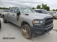 ✅ 2024 Ram 2500 Tradesman • VIN: 3C6UR5HJ2RG190059 • Lot: 64948825. Wystawiony na Copart z przebiegiem 25 822 mil. Bezpłatny archiwum sprzedaży aukcyjnych z USA i szczegółowy raport historii pojazdu na DreamBid. Zdjęcie 4.