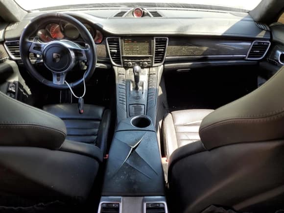 ✅ 2014 Porsche Panamera GTS • VIN: WP0AF2A79EL083508 • Lot: 58141423. Listed on Copart with 72,918 mi. Free auction sales archive from the USA and detailed vehicle history report at DreamBid. Image 8.