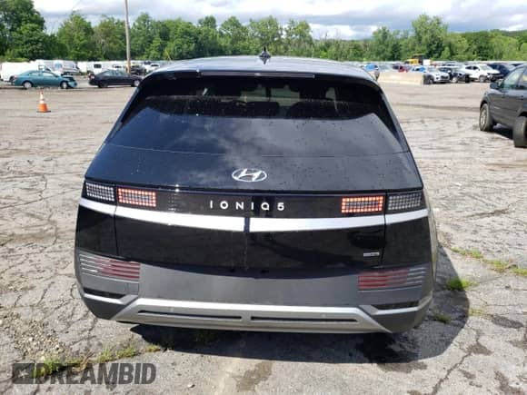 2022 Hyundai Ioniq 5 SE with VIN KM8KMDAF1NU101213, listed as a Copart auction lot 59186563 with 4,988 mi miles and . Bid and sale history available at DreamBid. Image 6.