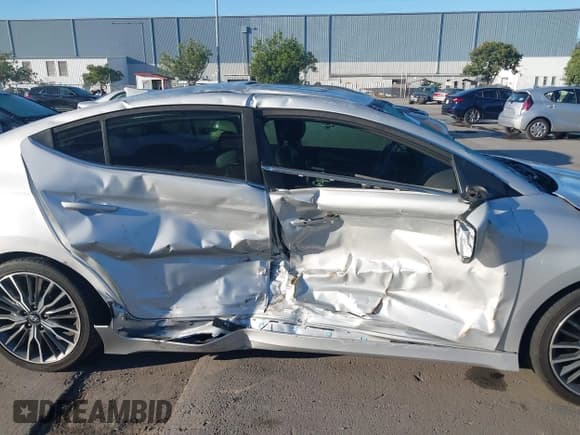 ✅ 2018 Hyundai Elantra Sport • VIN: KMHD04LB0JU588798 • Lot: 43463613. Listed on IAAI with 75,034 mi. Free auction sales archive from the USA and detailed vehicle history report at DreamBid. Image 6.