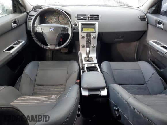 ✅ 2010 Volvo V50 • VIN: YV1390MWXA2558925 • Lot: 48589745. Wystawiony na Copart z przebiegiem 80 600 mil. Bezpłatny archiwum sprzedaży aukcyjnych z USA i szczegółowy raport historii pojazdu na DreamBid. Zdjęcie 8.