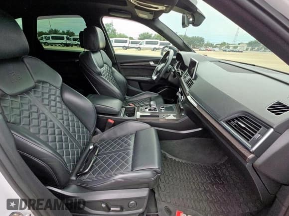 ✅ 2019 Audi SQ5 Prestige • VIN: WA1C4AFY9K2081540 • Лот: 80289785. Опубликован ранее на Copart с пробегом 89 591 миль. Бесплатный доступ к архиву аукционных продаж из США и подробный отчёт об истории автомобиля на DreamBid. Изображение 5.