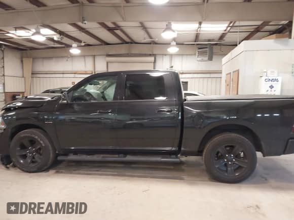 2017 Ram 1500 Night z VIN 1C6RR7MT0HS831726, wystawiony jako IAAI lot #41642459 z przebiegiem 90 423 mil mil oraz . Historia ofert i sprzedaży dostępna na DreamBid. Obrazek 14.