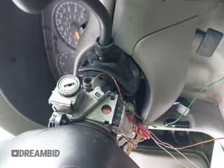 ✅ 2001 Chevrolet Blazer LT • VIN: 1GNDT13W212133371 • Lot: 41516111. Wystawiony na IAAI z przebiegiem 175 607 mil. Bezpłatny archiwum sprzedaży aukcyjnych z USA i szczegółowy raport historii pojazdu na DreamBid. Zdjęcie 6.