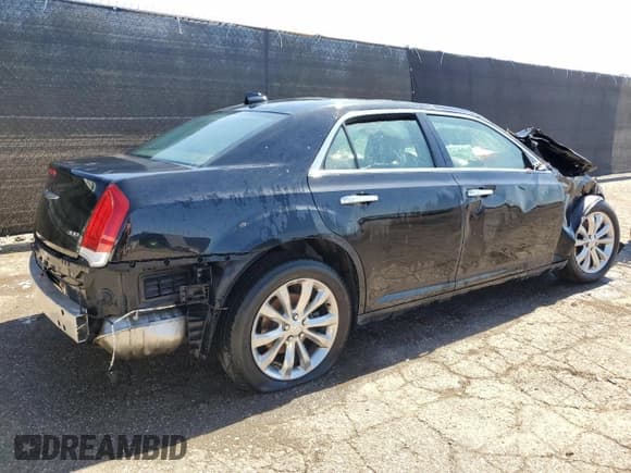 ✅ 2020 Chrysler 300 Limited • VIN: 2C3CCAKG2LH124554 • Лот: 63116755. Опубликован ранее на Copart с пробегом 75 432 миль. Бесплатный доступ к архиву аукционных продаж из США и подробный отчёт об истории автомобиля на DreamBid. Изображение 3.