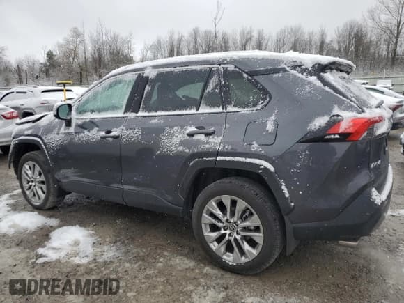 ✅ 2024 Toyota RAV4 XLE Premium • VIN: 2T3A1RFV0RW482745 • Lot: 92029915. Wystawiony na Copart z przebiegiem 8 758 mil. Bezpłatny archiwum sprzedaży aukcyjnych z USA i szczegółowy raport historii pojazdu na DreamBid. Zdjęcie 2.