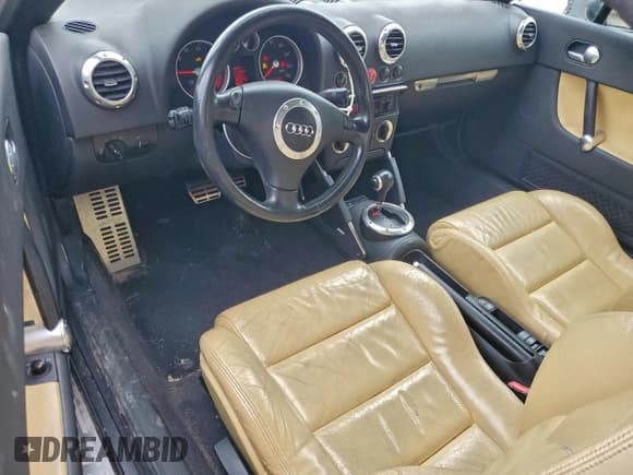 ✅ 2006 Audi TT • VIN: TRUTC28N961000961 • Lot: 95627905. Listed on Copart with 141,181 mi. Free auction sales archive from the USA and detailed vehicle history report at DreamBid. Image 8.