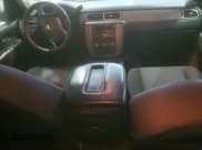 ✅ 2013 Chevrolet Tahoe Commercial • VIN: 1GNSK4E01DR328846 • Lot: 66877085. Wystawiony na Copart z przebiegiem 102 091 mil. Bezpłatny archiwum sprzedaży aukcyjnych z USA i szczegółowy raport historii pojazdu na DreamBid. Zdjęcie 8.