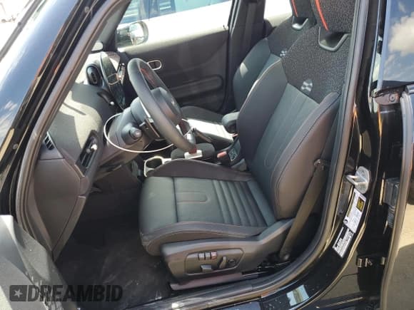 ✅ 2025 MINI Hardtop 4 Door Cooper S • VIN: WMW53GD08S2W72585 • Лот: 54405435. Опубликован ранее на Copart с пробегом 457 миль. Бесплатный доступ к архиву аукционных продаж из США и подробный отчёт об истории автомобиля на DreamBid. Изображение 7.