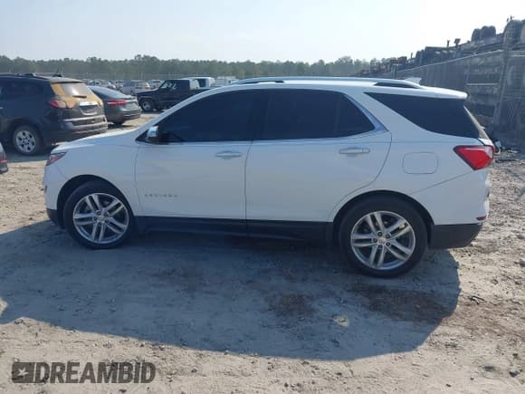 ✅ 2020 Chevrolet Equinox Premier • VIN: 3GNAXPEX8LS655557 • Lot: 43245837. Wystawiony na IAAI z przebiegiem 61 609 mil. Bezpłatny archiwum sprzedaży aukcyjnych z USA i szczegółowy raport historii pojazdu na DreamBid. Zdjęcie 14.