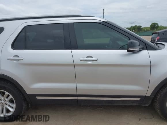 ✅ 2017 Ford Explorer XLT • VIN: 1FM5K7DH1HGC54078 • Lot: 42748822. Listed on IAAI with 136,356 mi. Free auction sales archive from the USA and detailed vehicle history report at DreamBid. Image 14.