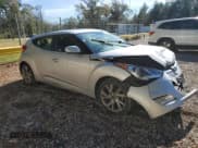✅ 2017 Hyundai Veloster • VIN: KMHTC6AD2HU309333 • Lot: 83463694. Wystawiony na Copart z przebiegiem 170 621 mil. Bezpłatny archiwum sprzedaży aukcyjnych z USA i szczegółowy raport historii pojazdu na DreamBid. Zdjęcie 4.