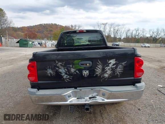 ✅ 2006 Dodge Dakota SLT • VIN: 1D7HW42N36S547476 • Lot: 43603516. Wystawiony na IAAI z przebiegiem 100 434 mil. Bezpłatny archiwum sprzedaży aukcyjnych z USA i szczegółowy raport historii pojazdu na DreamBid. Zdjęcie 17.