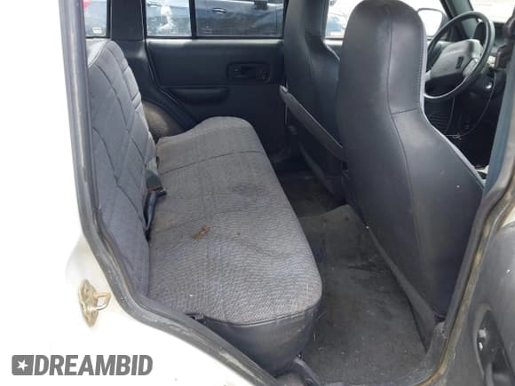 ✅ 1999 Jeep Cherokee Sport • VIN: 1J4FF68S4XL651250 • Lot: 42370723. Listed on IAAI with 203,728 mi. Free auction sales archive from the USA and detailed vehicle history report at DreamBid. Image 8.