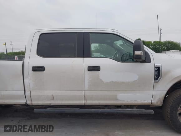✅ 2022 Ford F-250 XL • VIN: 1FT7W2B68NED77390 • Lot: 41934588. Listed on IAAI with 193,568 mi. Free auction sales archive from the USA and detailed vehicle history report at DreamBid. Image 13.
