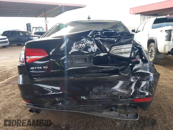 ✅ 2015 Volkswagen Jetta SE • VIN: 3VWD17AJ2FM273961 • Лот: 43804724. Опубликован ранее на IAAI с пробегом 155 447 миль. Бесплатный доступ к архиву аукционных продаж из США и подробный отчёт об истории автомобиля на DreamBid. Изображение 16.