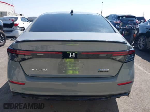 2025 Honda Accord Sport-L z VIN 1HGCY2F77SA030472, wystawiony jako IAAI lot #43165270 z przebiegiem 11 914 mil mil oraz . Historia ofert i sprzedaży dostępna na DreamBid. Obrazek 17.