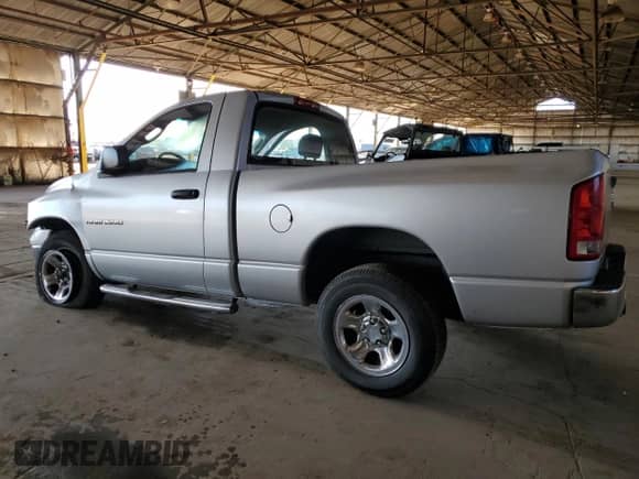 2005 Dodge 1500 SLT z VIN 1D7HA16D55J564668, wystawiony jako Copart lot #50175915 z przebiegiem 124 616 mil mil oraz Szkoda całkowita • Salvage title. Historia ofert i sprzedaży dostępna na DreamBid. Obrazek 2.