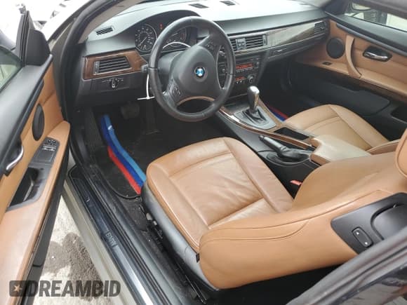 ✅ 2010 BMW 3 Series 328i • VIN: WBAWB3C51AP139380 • Lot: 89621155. Listed on Copart with 104,961 mi. Free auction sales archive from the USA and detailed vehicle history report at DreamBid. Image 8.