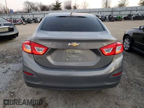✅ 2017 Chevrolet Cruze LT • VIN: 1G1BE5SM2H7260273 • Lot: 72065672. Listed on Copart with 79,392 mi. Free auction sales archive from the USA and detailed vehicle history report at DreamBid. Image 6.