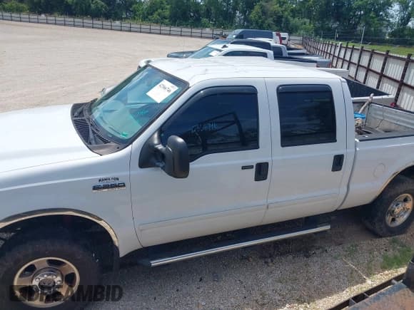 ✅ 2006 Ford F-250 XL • VIN: 1FTSW21566ED74556 • Лот: 42366746. Опубликован ранее на IAAI с пробегом 166 778 миль. Бесплатный доступ к архиву аукционных продаж из США и подробный отчёт об истории автомобиля на DreamBid. Изображение 14.