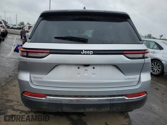 ✅ 2025 Jeep Grand Cherokee Altitude X • VIN: 1C4RJHAG9SC301270 • Lot: 61671705. Listed on Copart with 3,793 mi. Free auction sales archive from the USA and detailed vehicle history report at DreamBid. Image 6.