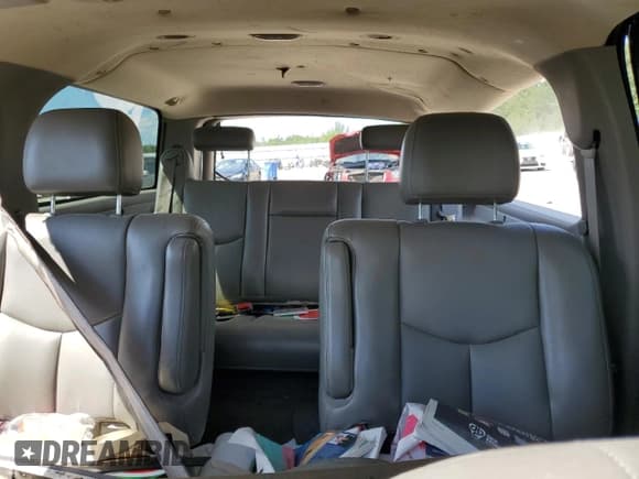 ✅ 2005 Chevrolet Suburban LT • VIN: 3GNEC16Z05G174248 • Лот: 55474945. Опубликован ранее на Copart с пробегом Не указан. Бесплатный доступ к архиву аукционных продаж из США и подробный отчёт об истории автомобиля на DreamBid. Изображение 10.