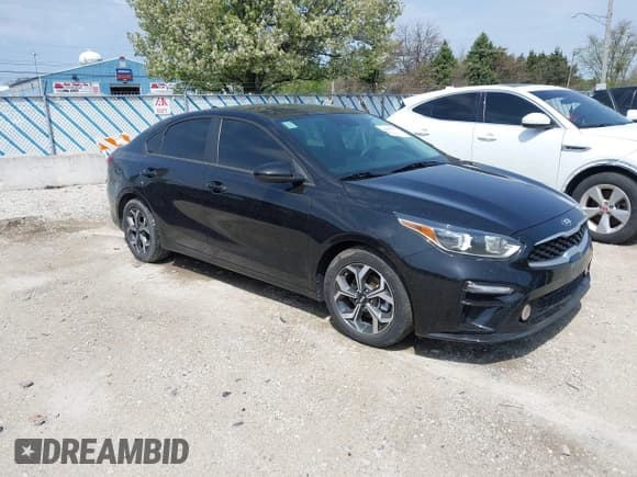 ✅ 2021 Kia Forte LXS • VIN: 3KPF24AD7ME393313 • Lot: 42127977. Listed on IAAI with 44,943 mi. Free auction sales archive from the USA and detailed vehicle history report at DreamBid. Image 1.