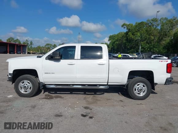 ✅ 2017 Chevrolet Silverado 2500HD LT • VIN: 1GC1KVEG8HF156376 • Lot: 42873201. Listed on IAAI with 188,811 mi. Free auction sales archive from the USA and detailed vehicle history report at DreamBid. Image 15.
