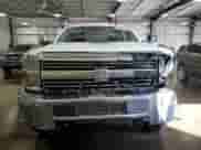 2015 Chevrolet Silverado 2500HD LT z VIN 1GC1KVEG2FF576552, wystawiony jako Copart lot #84027335 z przebiegiem 203 662 mil mil oraz Szkoda całkowita • Salvage title. Historia ofert i sprzedaży dostępna na DreamBid. Obrazek 5.