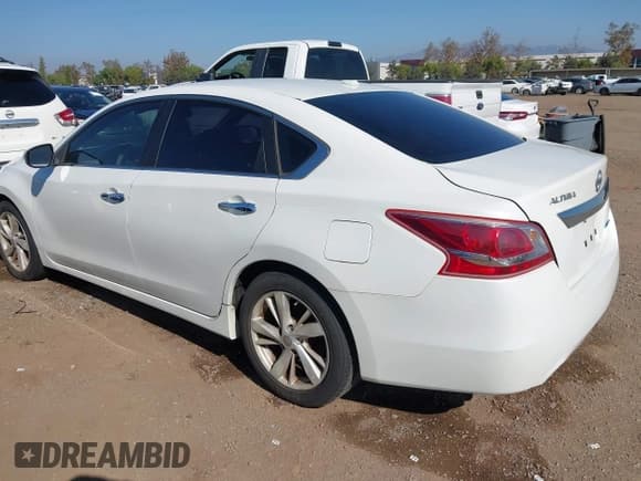 ✅ 2013 Nissan Altima SL • VIN: 1N4AL3AP9DN463939 • Lot: 43561254. Listed on IAAI with 136,428 mi. Free auction sales archive from the USA and detailed vehicle history report at DreamBid. Image 3.