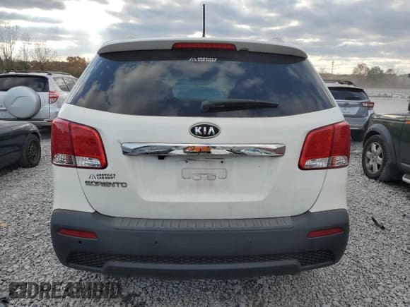 ✅ 2013 Kia Sorento EX • VIN: 5XYKUCA65DG323297 • Lot: 90975965. Listed on Copart with Not provided. Free auction sales archive from the USA and detailed vehicle history report at DreamBid. Image 6.
