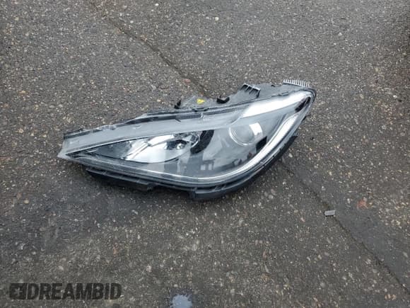 ✅ 2018 Chrysler Pacifica Limited • VIN: 2C4RC1GG1JR339462 • Lot: 92020945. Wystawiony na Copart z przebiegiem 59 463 mil. Bezpłatny archiwum sprzedaży aukcyjnych z USA i szczegółowy raport historii pojazdu na DreamBid. Zdjęcie 13.