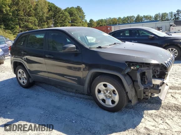 ✅ 2014 Jeep Cherokee Sport • VIN: 1C4PJLABXEW288255 • Lot: 87058395. Wystawiony na Copart z przebiegiem 100 013 mil. Bezpłatny archiwum sprzedaży aukcyjnych z USA i szczegółowy raport historii pojazdu na DreamBid. Zdjęcie 4.