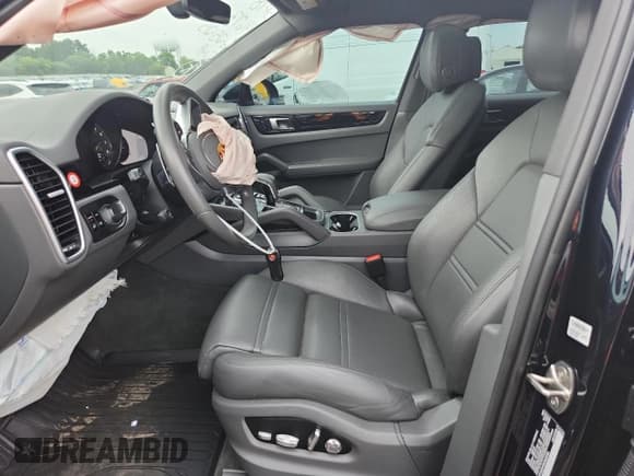 ✅ 2020 Porsche Cayenne E-Hybrid • VIN: WP1AE2AY0LDA22954 • Lot: 63197935. Wystawiony na Copart z przebiegiem 42 201 mil. Bezpłatny archiwum sprzedaży aukcyjnych z USA i szczegółowy raport historii pojazdu na DreamBid. Zdjęcie 7.