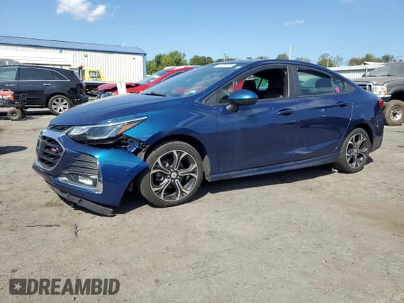 ✅ 2019 Chevrolet Cruze LT • VIN: 1G1BE5SM4K7110298 • Lot: 81306255. Listed on Copart with 94,930 mi. Free auction sales archive from the USA and detailed vehicle history report at DreamBid. Image 1.
