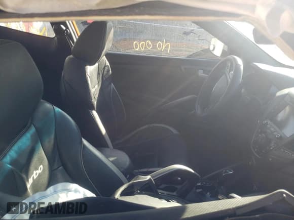 ✅ 2013 Hyundai Veloster Turbo • VIN: KMHTC6AE3DU163625 • Lot: 65197182. Wystawiony na Copart z przebiegiem Nie podano. Bezpłatny archiwum sprzedaży aukcyjnych z USA i szczegółowy raport historii pojazdu na DreamBid. Zdjęcie 5.