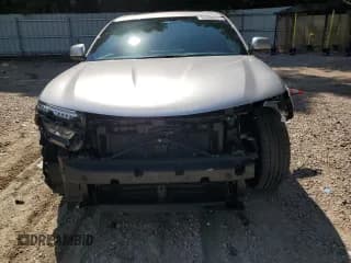 ✅ 2024 VinFast VF 8 Plus • VIN: RLLV1AFA8RH004486 • Lot: 65409365. Wystawiony na Copart z przebiegiem 2 926 mil. Bezpłatny archiwum sprzedaży aukcyjnych z USA i szczegółowy raport historii pojazdu na DreamBid. Zdjęcie 5.